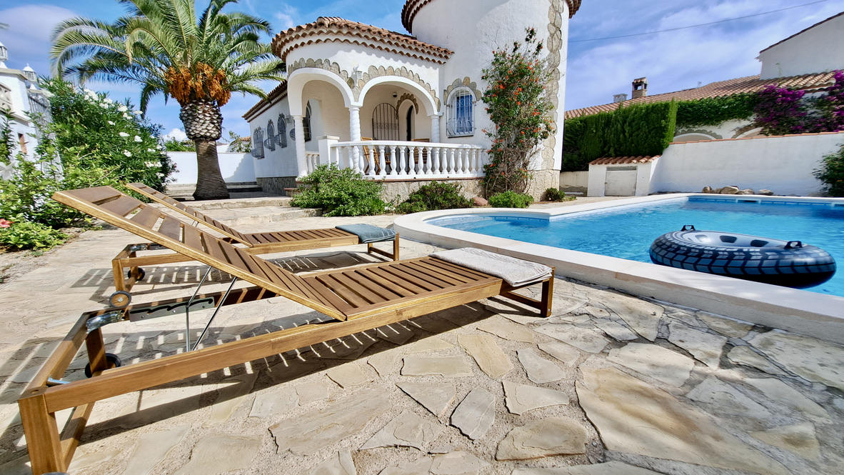 Villa - Miami Platja - 3 bedrooms - 5 persons